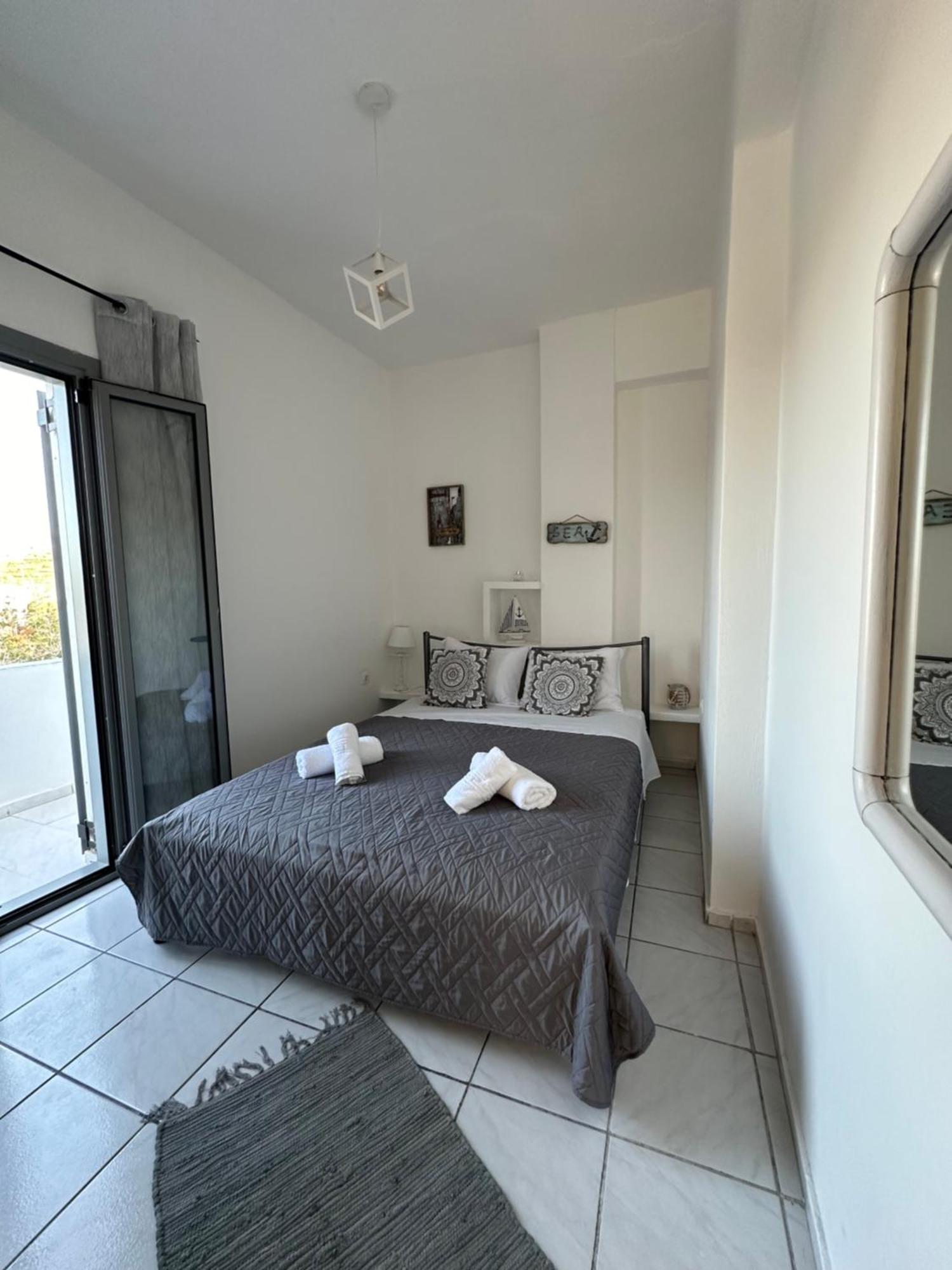 Nicole Rooms Santorini Vóthon Esterno foto