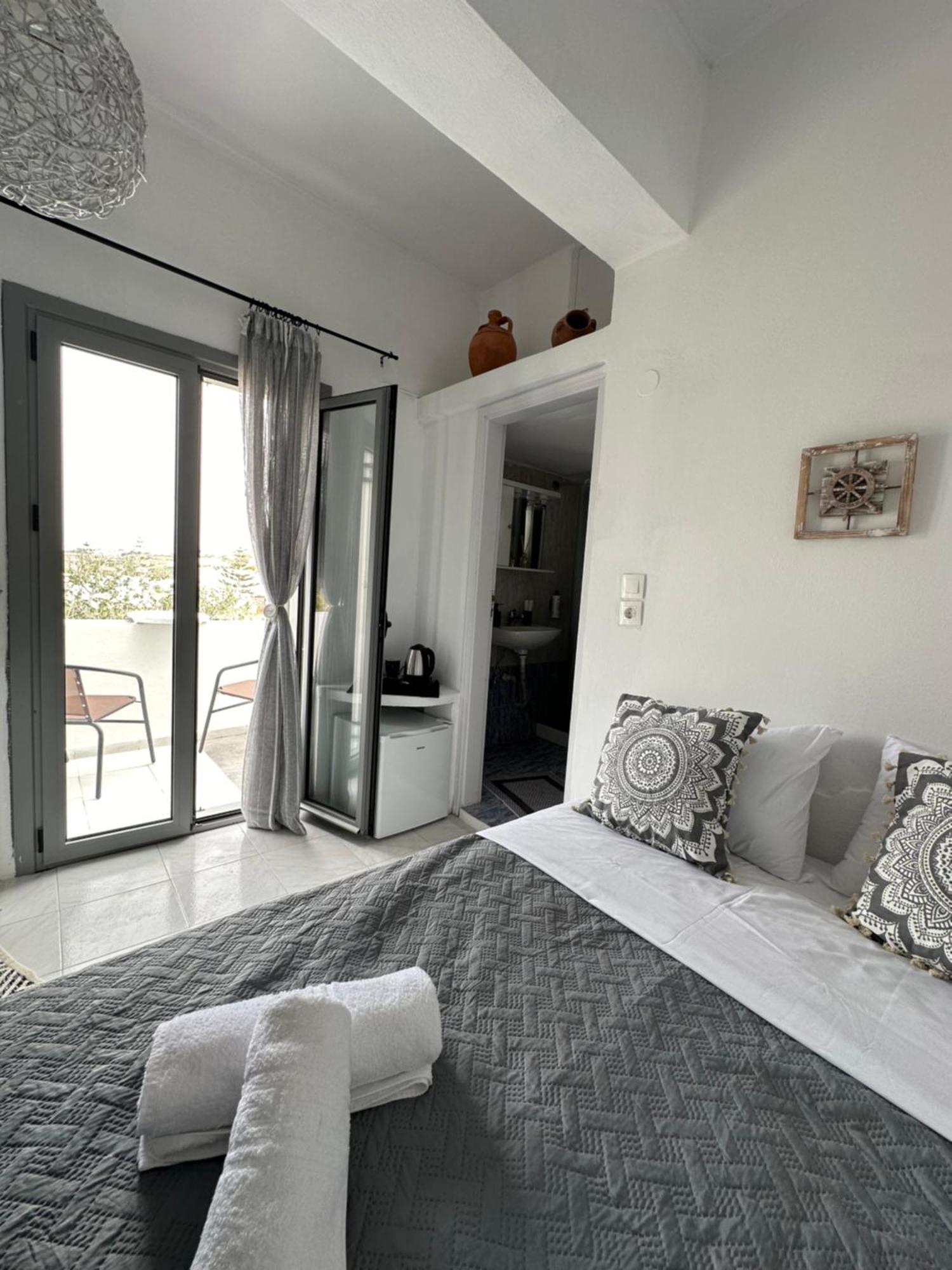 Nicole Rooms Santorini Vóthon Esterno foto